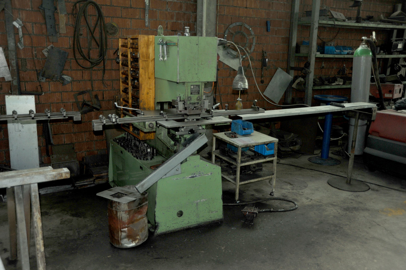 Mubea KLH 500/610 Lochstanze
